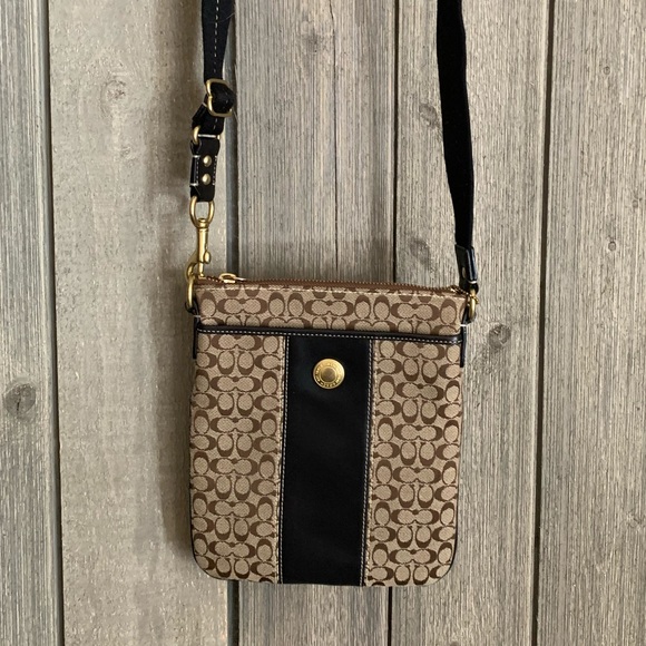 Coach Handbags - Coach Crossbody Purse